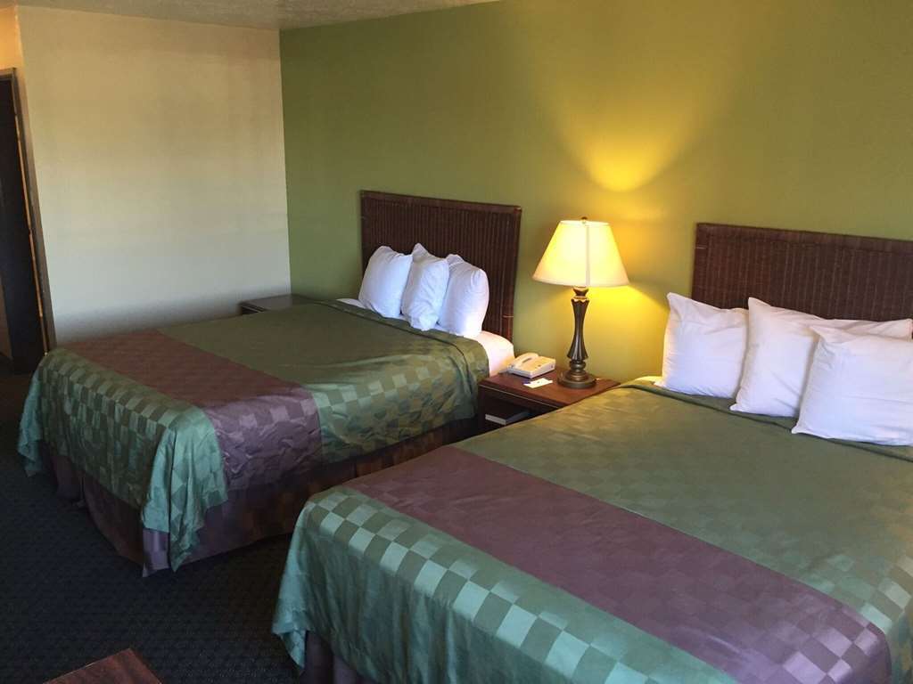 Capital Inn & Suites Салем Стая снимка