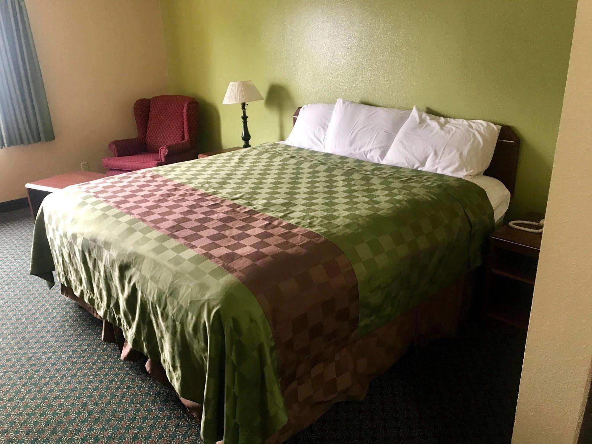 Capital Inn & Suites Салем Екстериор снимка