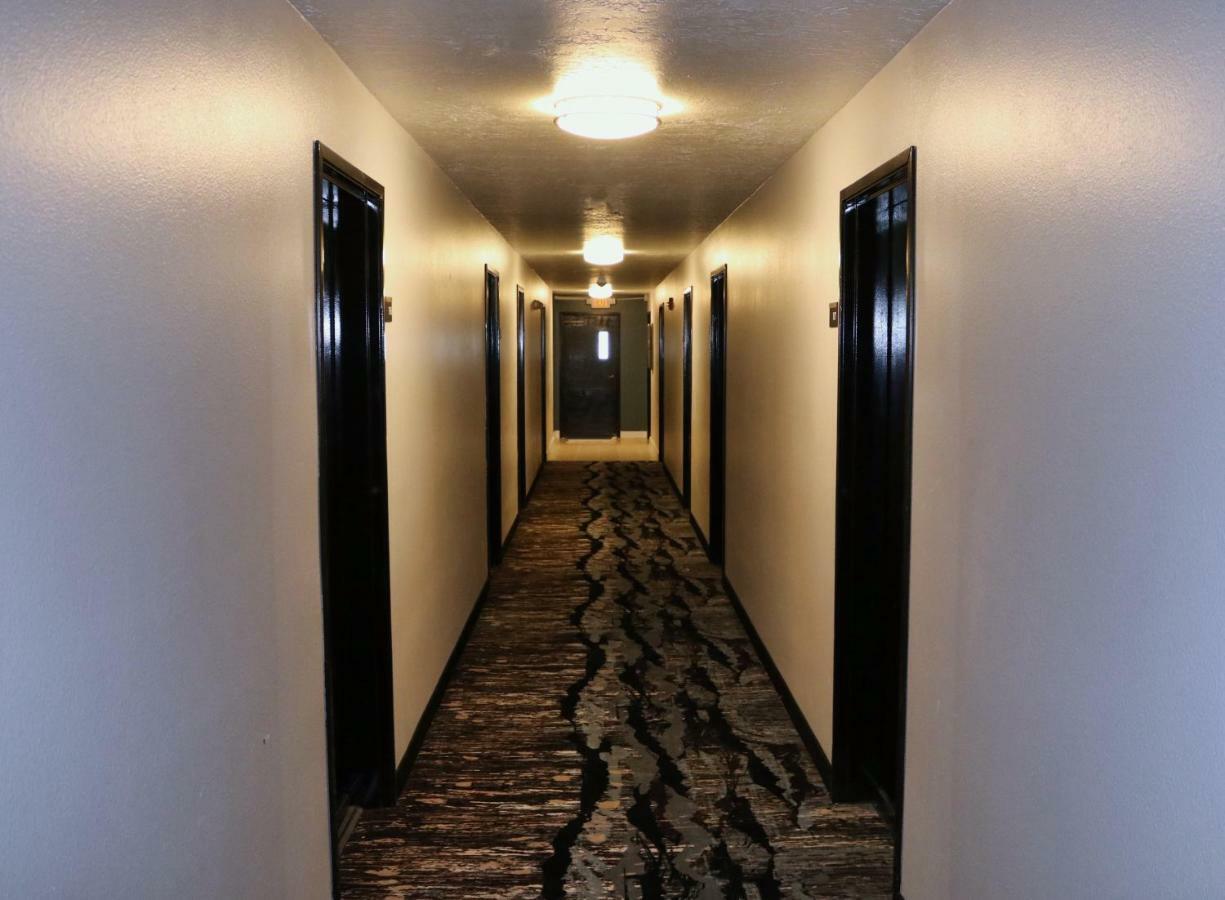Capital Inn & Suites Салем Екстериор снимка
