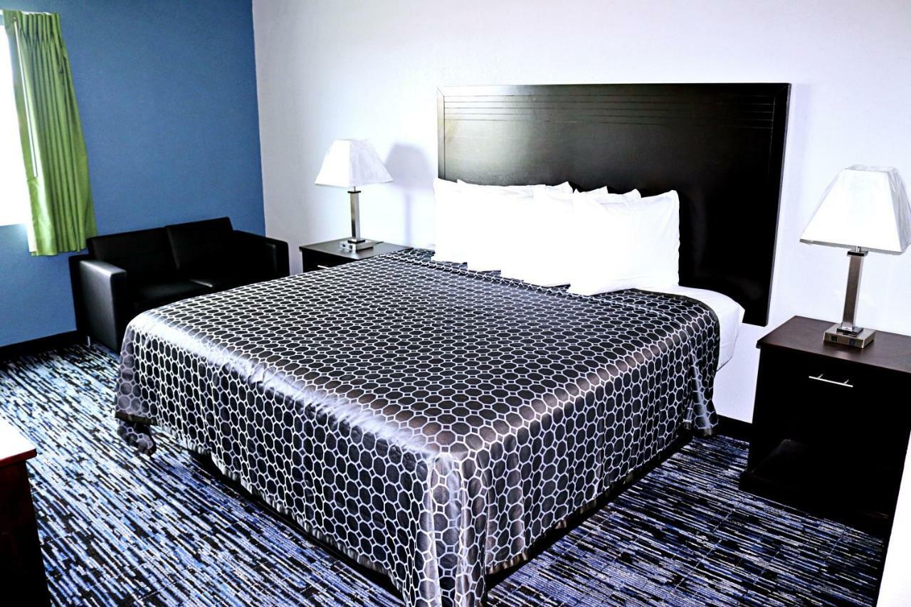 Capital Inn & Suites Салем Екстериор снимка